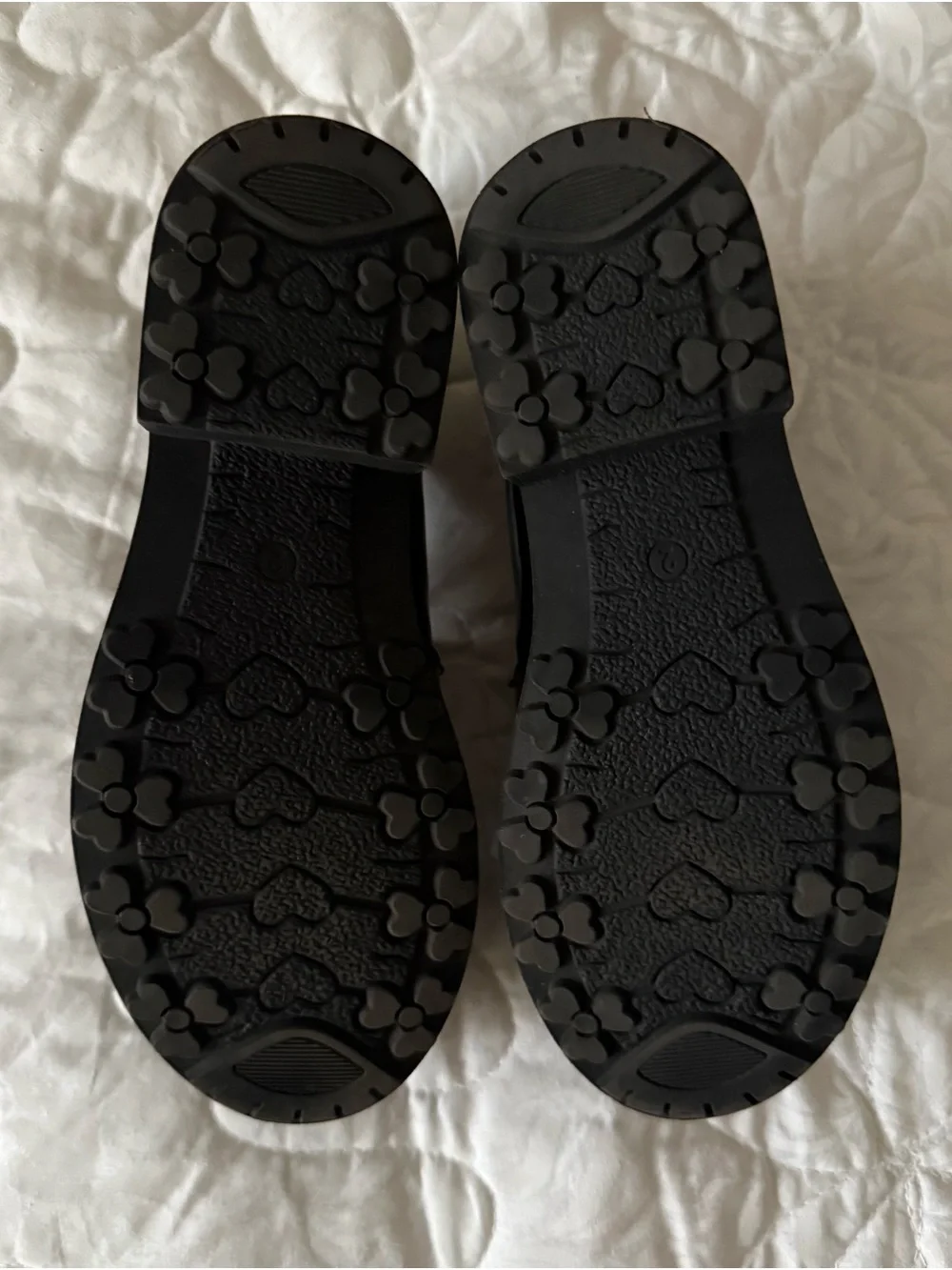 Rachel Shoes decorative classic vamp